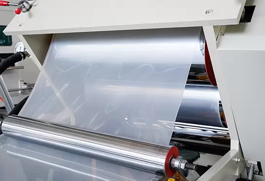 ثلاثة أجزاء أسطوانية تضغط على المادة الخام المبثوقة بالقالب إلى شكل لوحة وتبريدها لتشكيل ؛ ثلاث بكرات مائلة ثلاث بكرات ، هيكل بسيط ، سهولة التشغيل والصيانة.