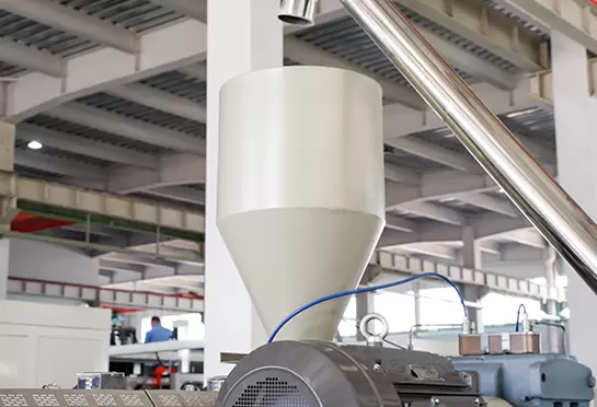 آلة بثق الصفائح آلة بثق الصفائح